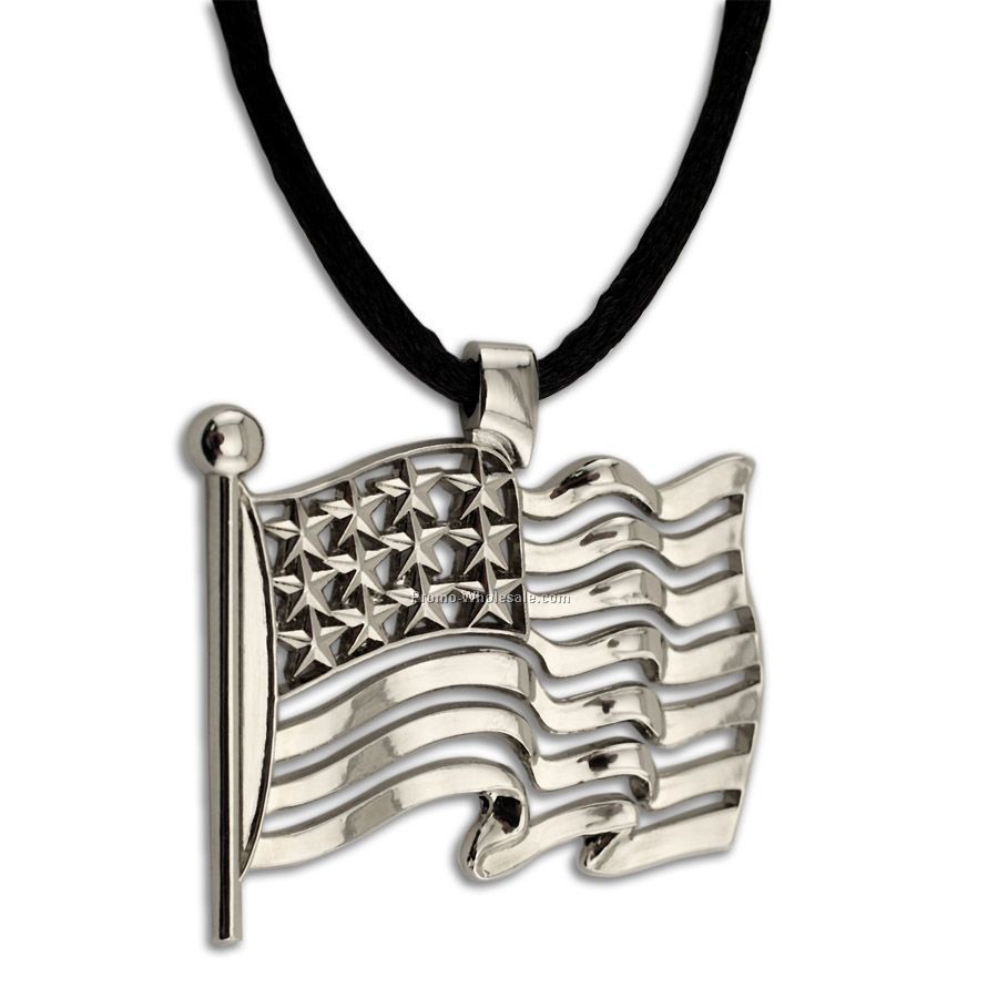 Inspirering American Flag Pendant