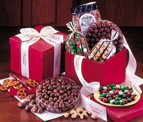 Holiday Treasures W/ Assorted Chocolates & Nuts