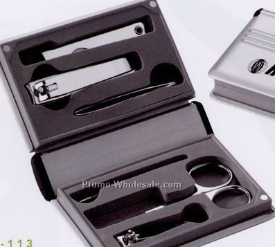 Minya Manicure Set In Aluminum Case