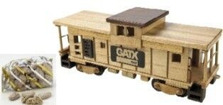 Train Caboose - Wooden - Praline Pecans 5 Oz.