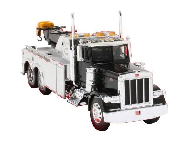 1:32 Scale 20"x 3.75" Peterbilt Tow Truck