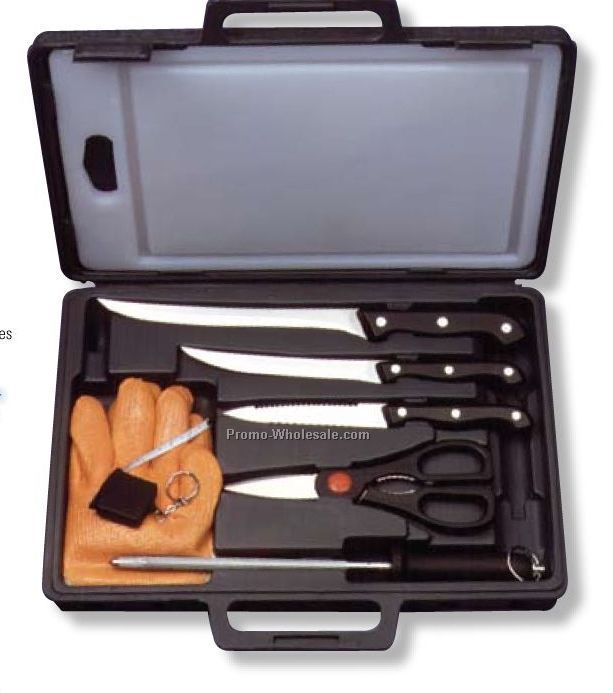 8 Piece Fishing Set With Molded Plastic Travel Case